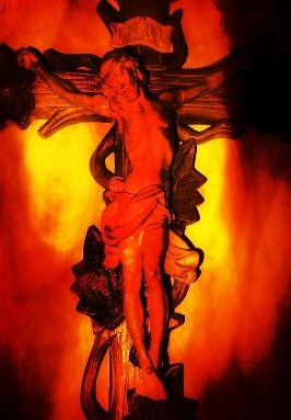Mann am Kreuz